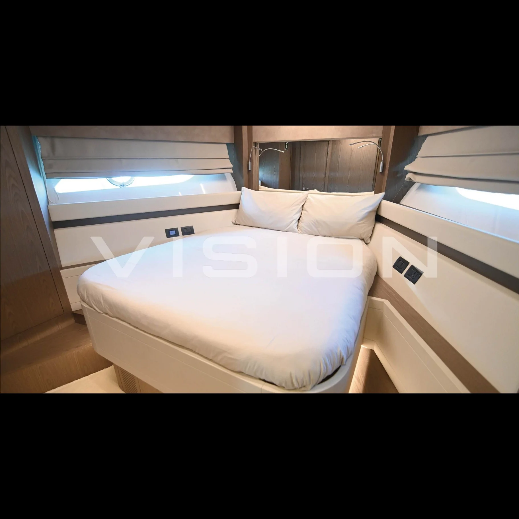 Ferretti 550